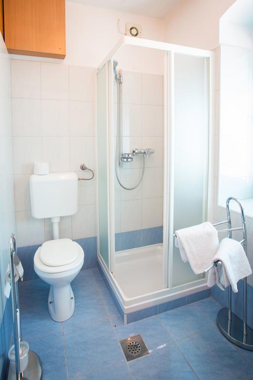 Guest House Gostisce Gacnk V Logu سيركنو الغرفة الصورة